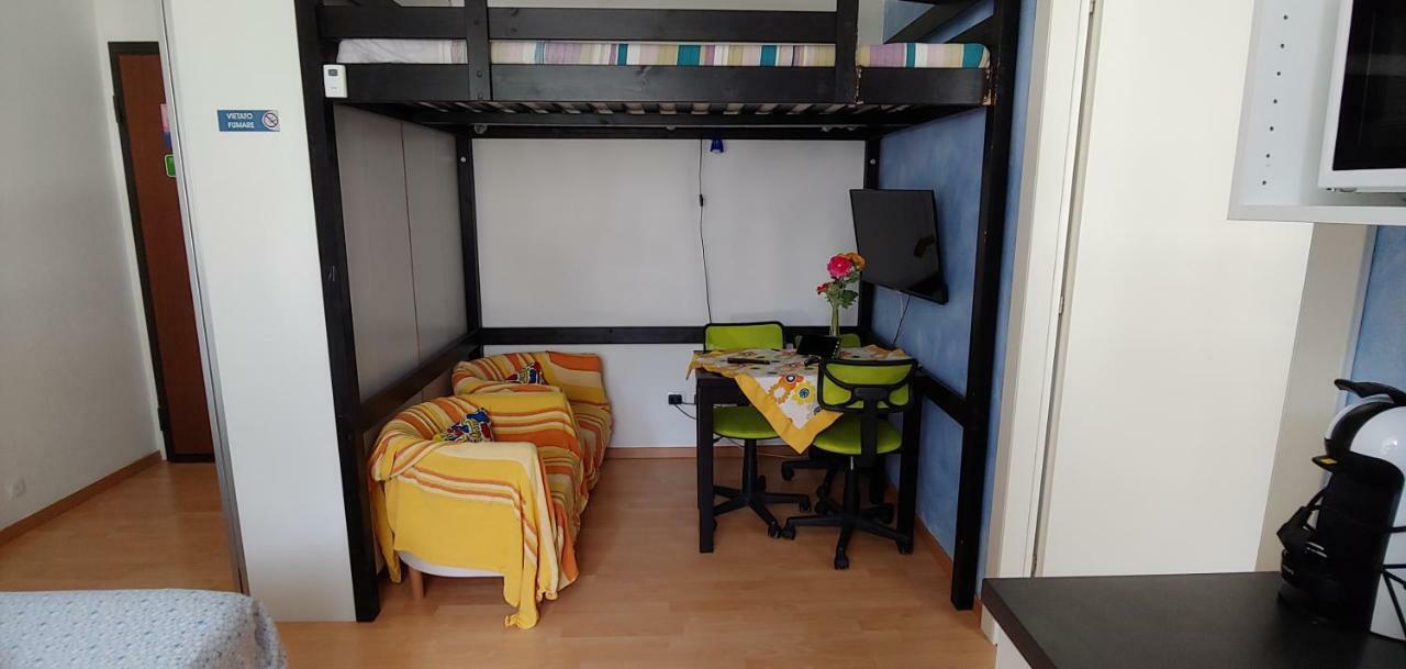 Affittacamere Valchiavenna - Foresteria Lombarda Con Parcheggio Privato Sul Posto! Apprezzata Gestione Familiare Dal 2012, Qualita-Prezzo Top! "Guest-House With Private Parking On Site! Appreciated Family Management Since 2012, Quality-Price Top!" Exterior foto
